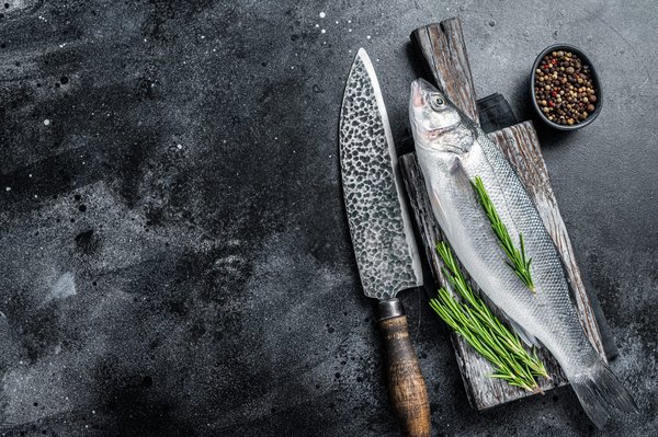 Un guide complet sur les finitions, les types et l'entretien des tables basses