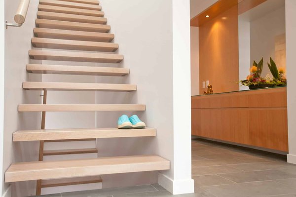 Quelles sont les étapes clés de la fabrication d'escaliers sur mesure ?